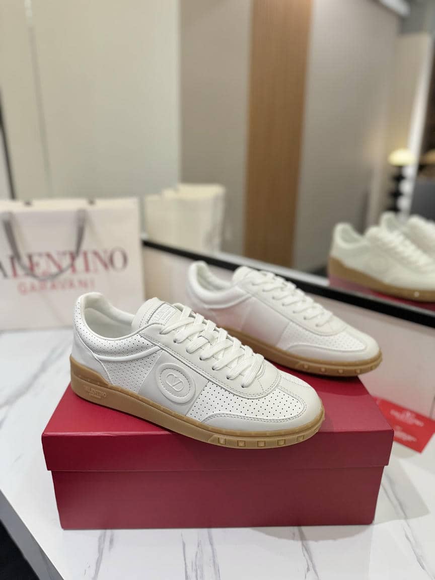 Valentino Sneaker 1-16